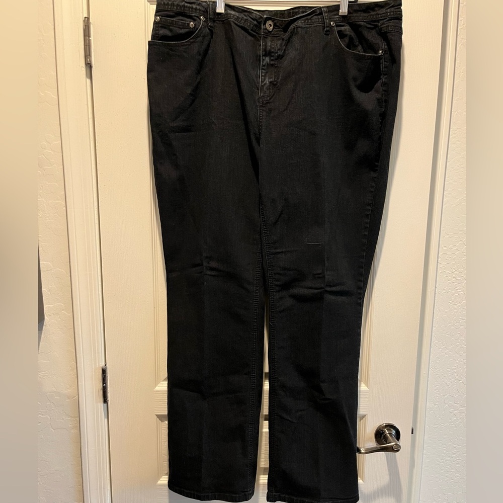 ASHLEY STEWART | Black Straight Leg Jeans